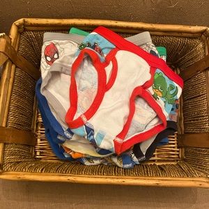 15 Pair of 6T underwear.